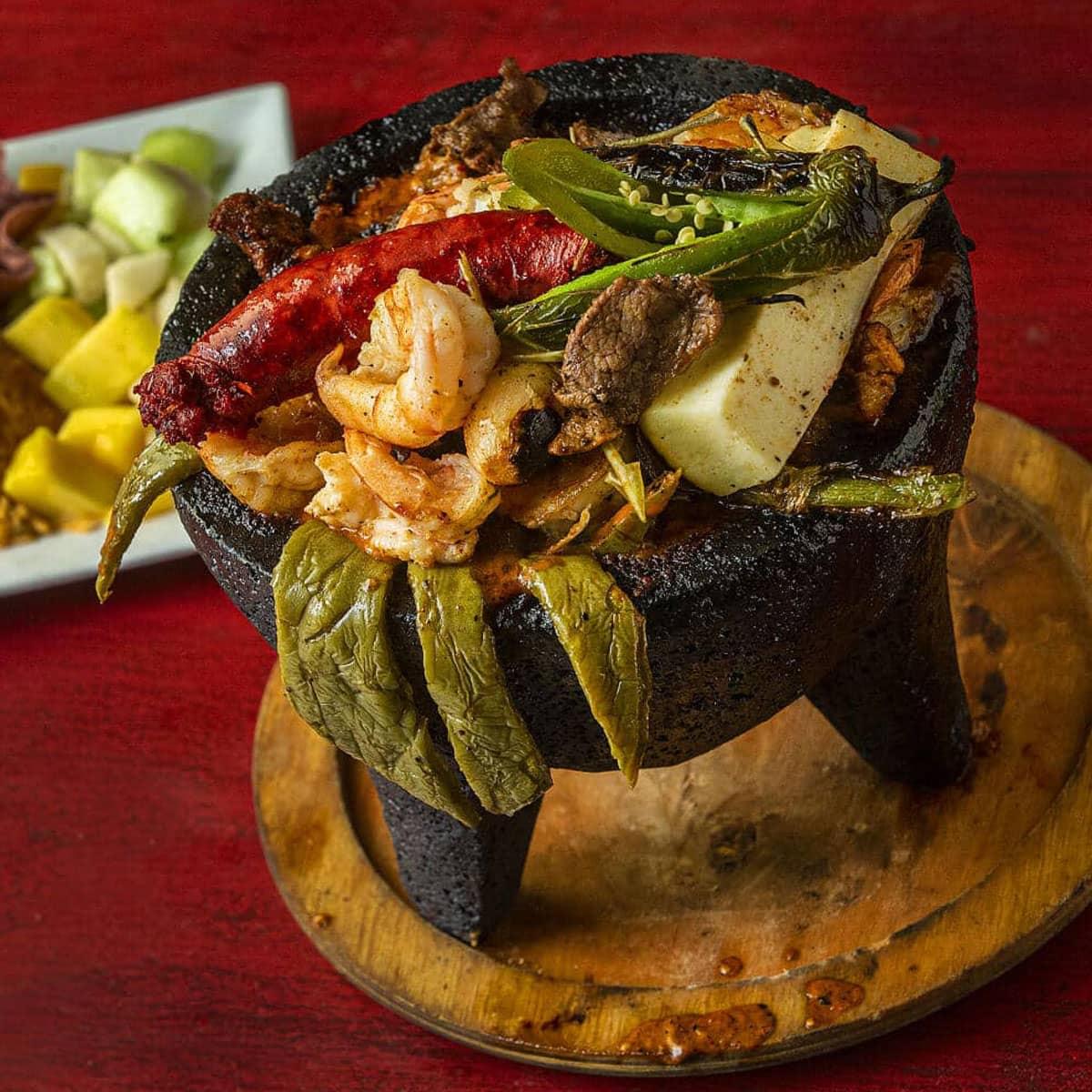 MOLCAJETE